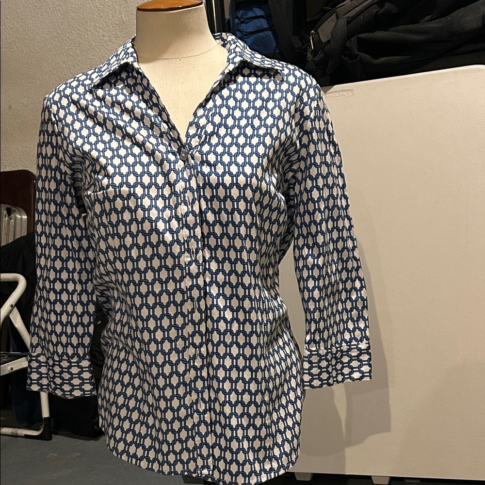 212 Collection Blue and White Geometric Button-Down Shirt